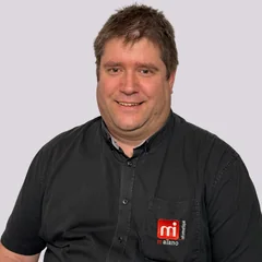 Benoit R. · Architecte Réseaux & Cybersécurité